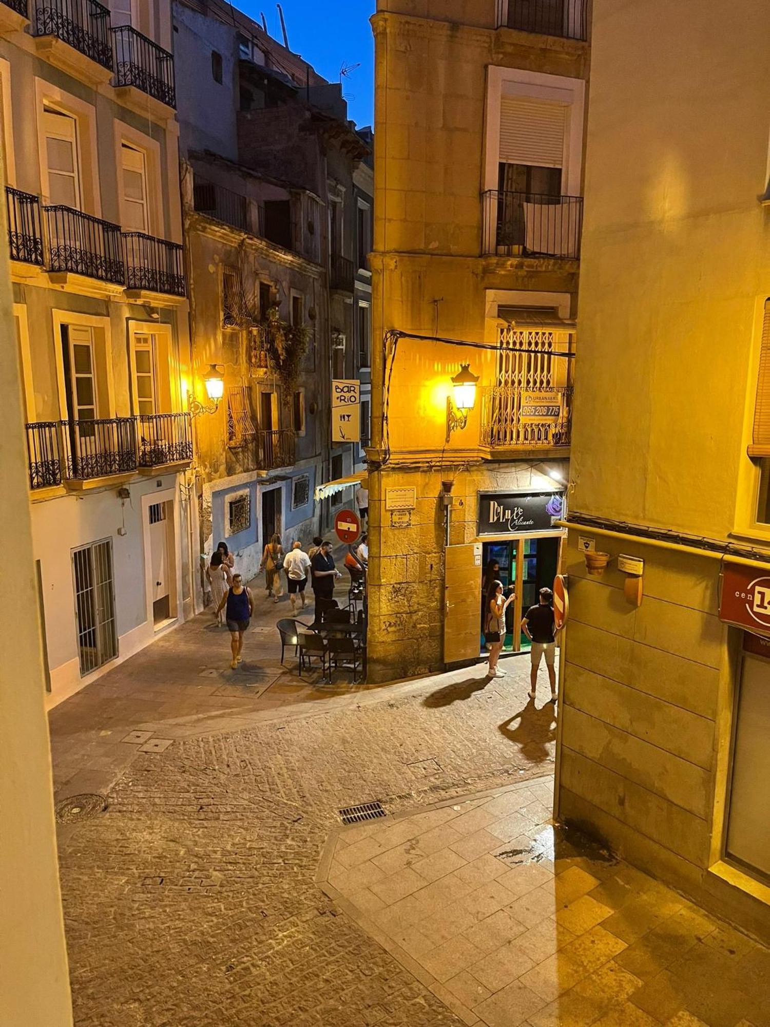 Piso Casco Historico Alicante Esterno foto